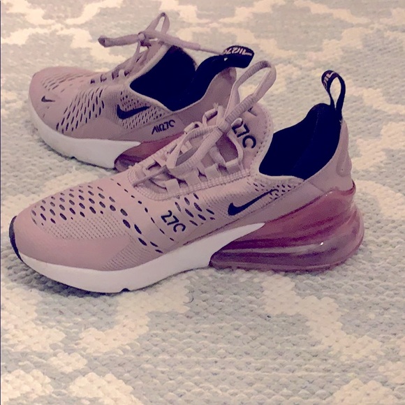 Nike shoes - Picture 8 of 12